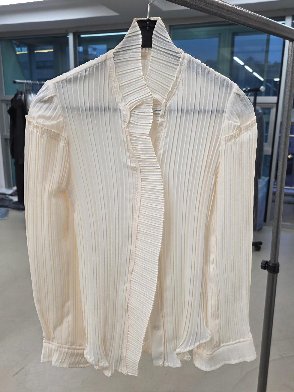 주름블라우스  55